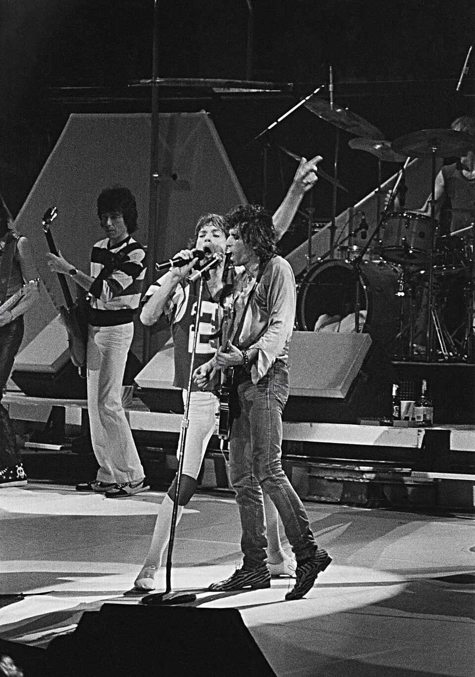 Mick Jagger and Keith Richards on stage, 1981